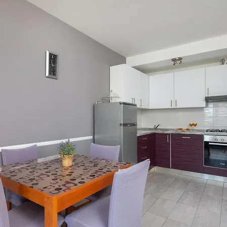 Relax Apartmán Dugi Rat